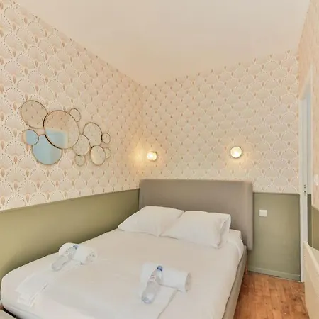 Independant Flat Pro Canal St Martin&train Station Appartement *
