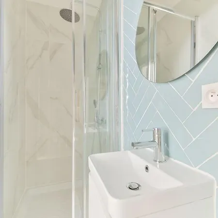 Appartement Independant Flat Pro Canal St Martin&train Station *