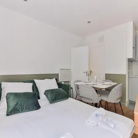 Independant Flat Pro Canal St Martin&train Station Paris